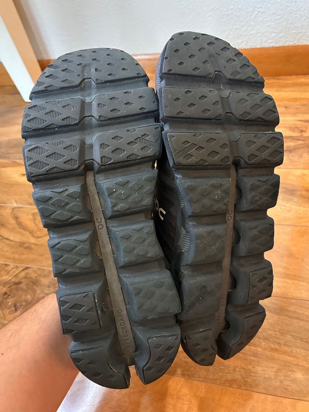 On Cloud Men’s Cloudswift Athletic Running Shoe Sneakers, black/gray - size 9.5 - Picture 7 of 10